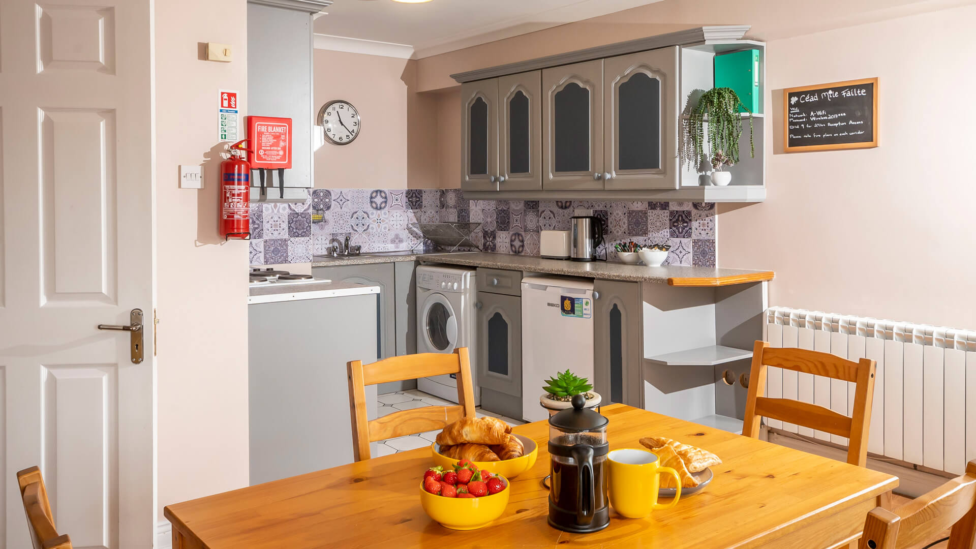 1 Bedroom Apartment Gallery Self Catering Apartment Drury Court