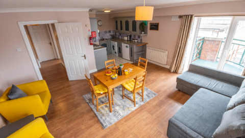 Drury Court Hotel 1 Bed Apt (4 Pax)