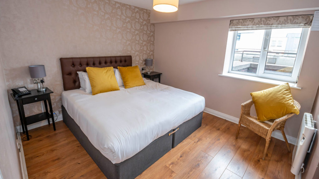 Drury Court Hotel 1 Bed Apt (4 Pax)