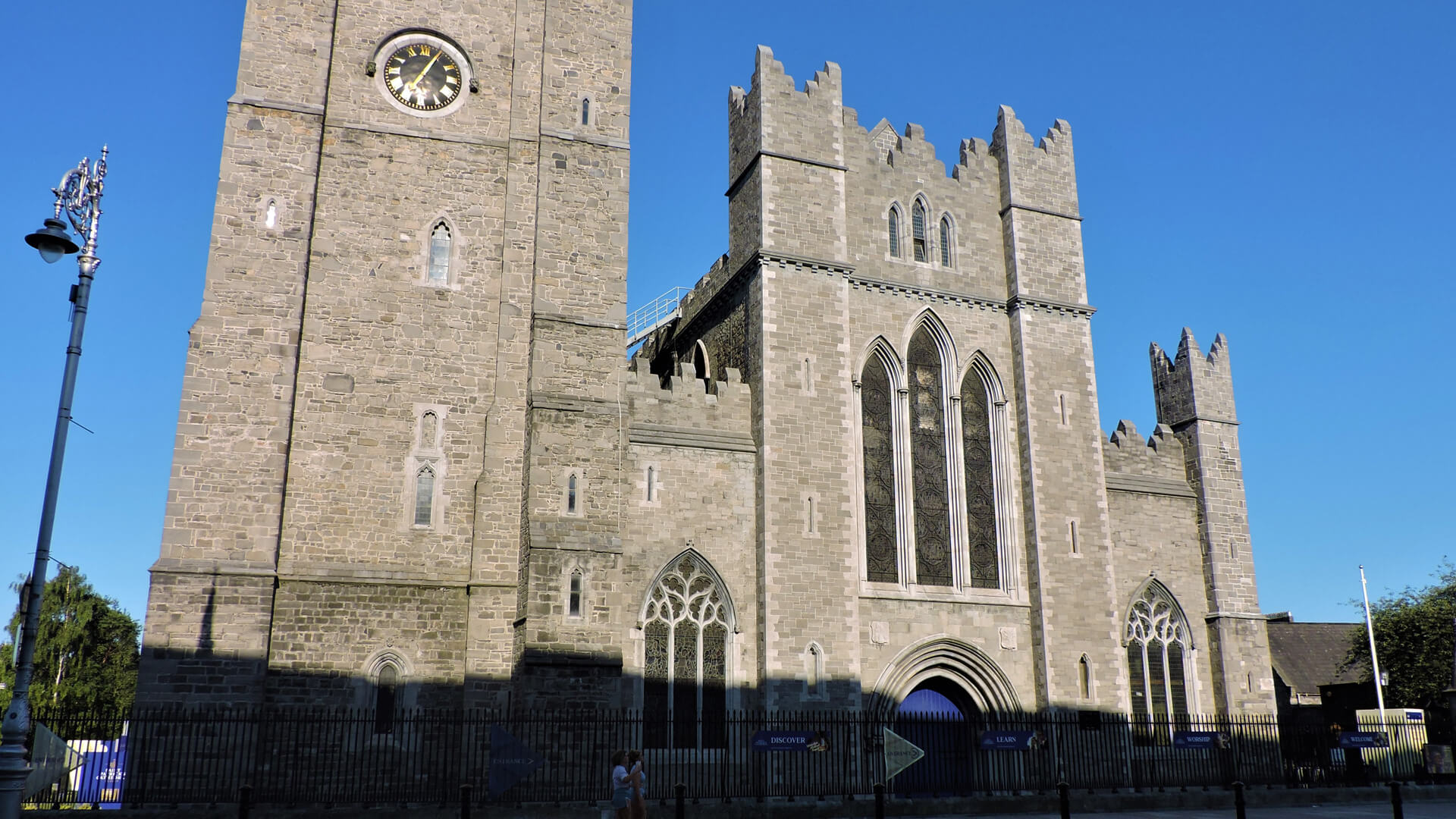 Hotels near st patrick's cathedral dublin